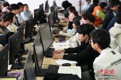 ”王子熒是纪鑫宇的同班